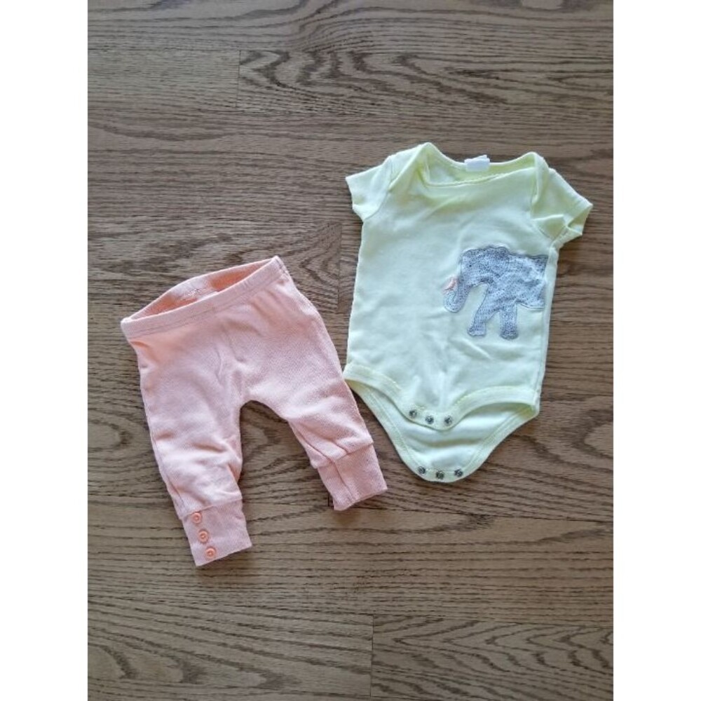 Starting Out Unisex 3M Matching Set Elephant Yellow and Orange EUC
